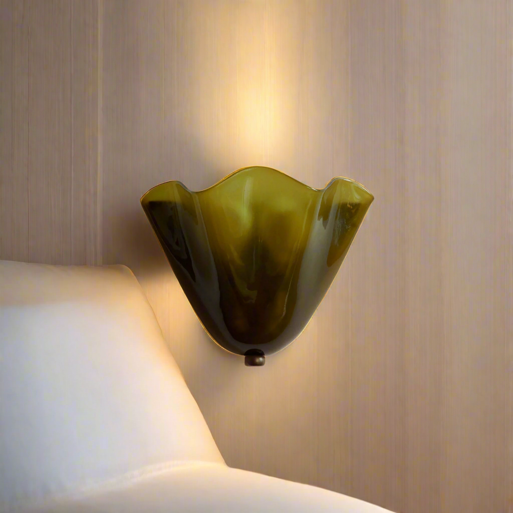 Stained Glass Wall Sconce Retro Art Deco LED with Iron Base and E14 Warm White Shade
