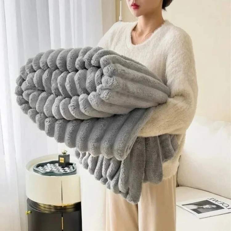 Faux Fur Weighted Blanket Plush Velvety Cover for Bed and Sofa in Seven Colourways