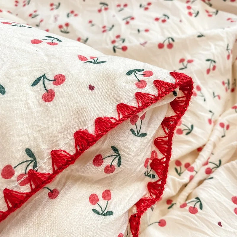 Floral Bedding Set with Cherry Blossom and Berry Print in Four Sizes