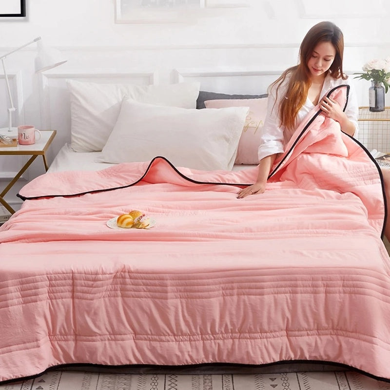 Stitched Bed Blanket Polyester Throw with Contrast Piping for Bedroom and Living Room