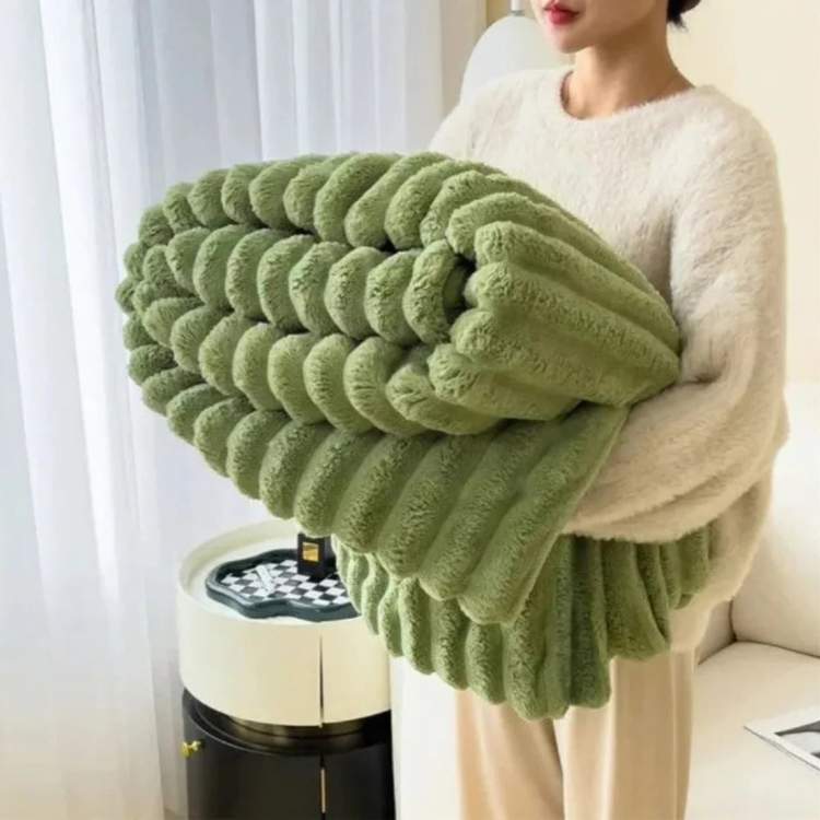 Faux Fur Weighted Blanket Plush Velvety Cover for Bed and Sofa in Seven Colourways