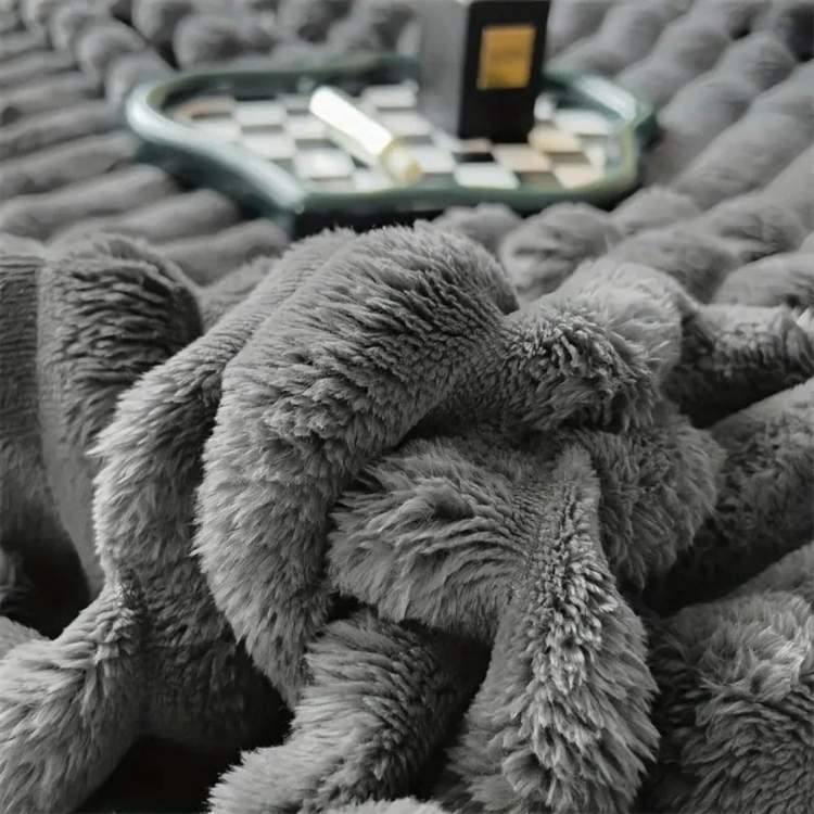Faux Fur Weighted Blanket Plush Velvety Cover for Bed and Sofa in Seven Colourways