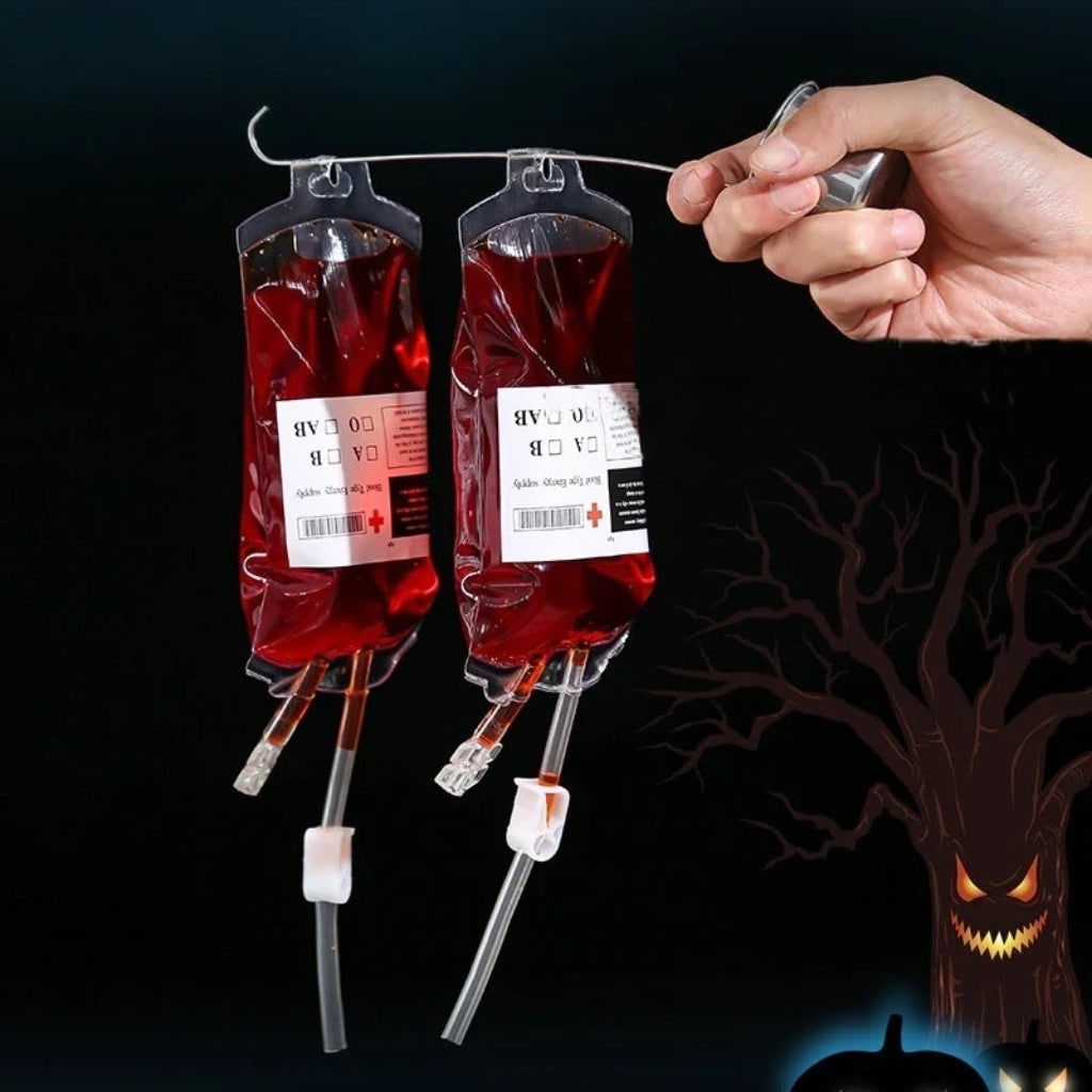 Blood Bag Drink Pouches with Syringe for Halloween Party Decorations