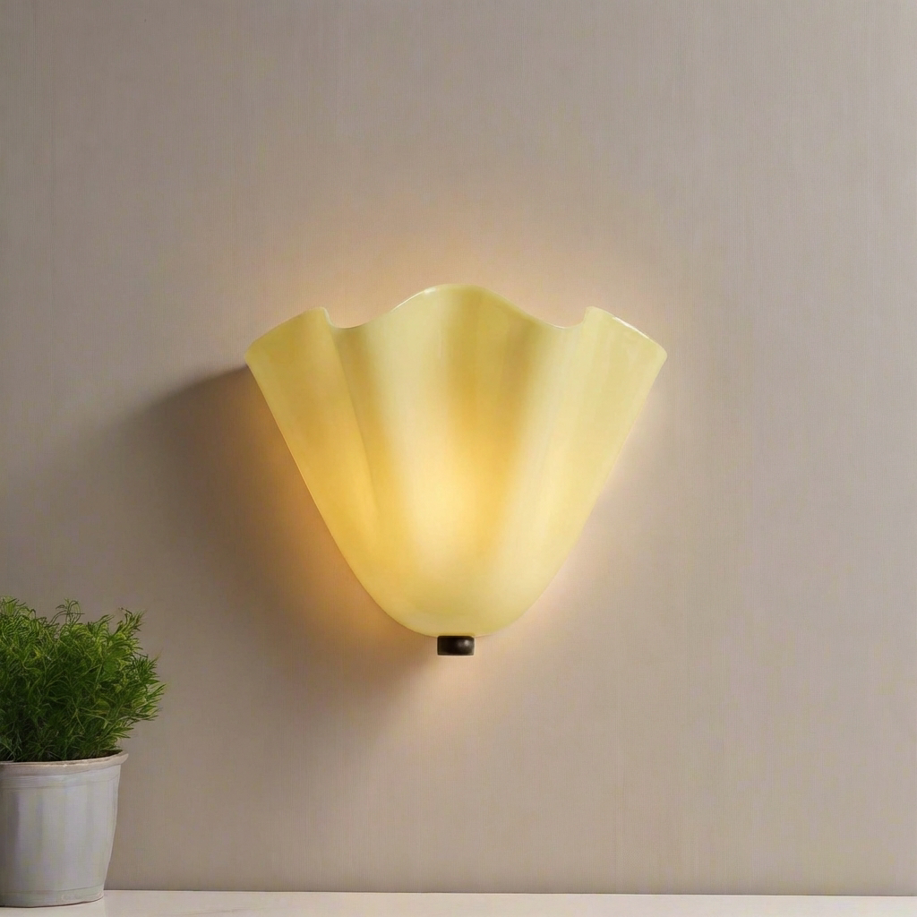 Stained Glass Wall Sconce Retro Art Deco LED with Iron Base and E14 Warm White Shade