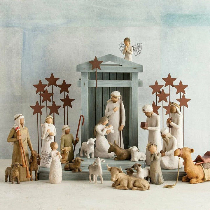 Nativity Set of 20 Figurines with a Reclaimed Barn Wood Stable