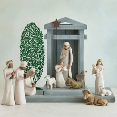 Nativity Set of 20 Figurines with a Reclaimed Barn Wood Stable