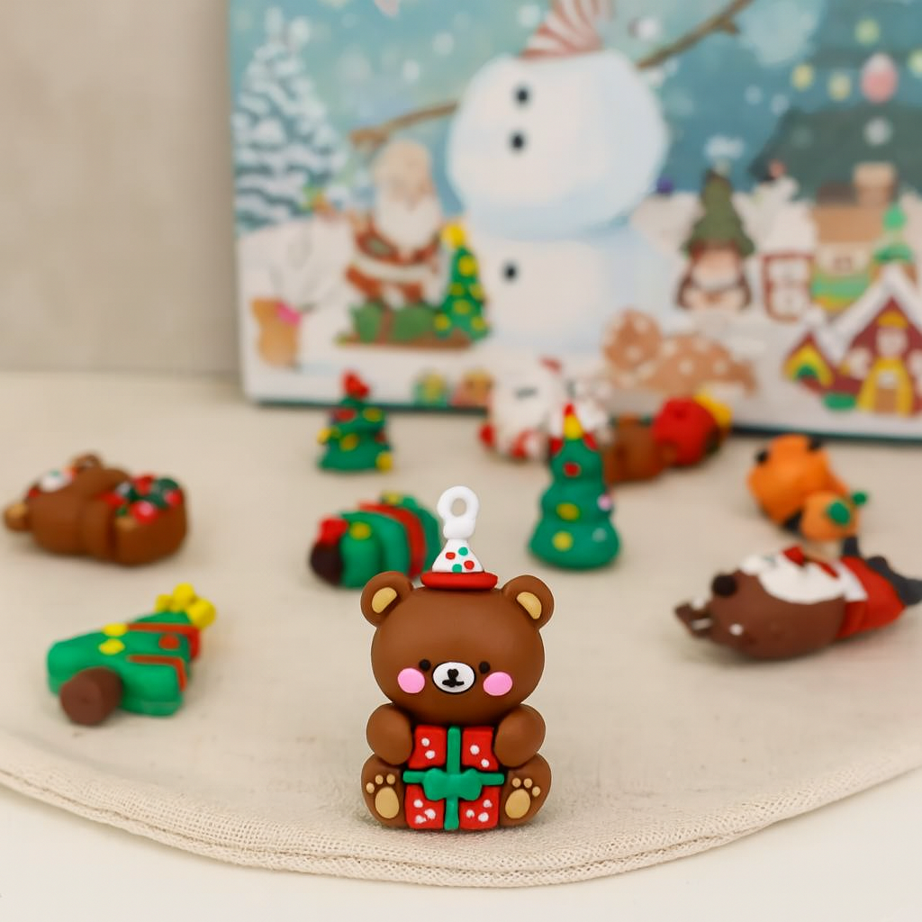 Advent Calendar with 24 Surprise Gifts and Keyrings